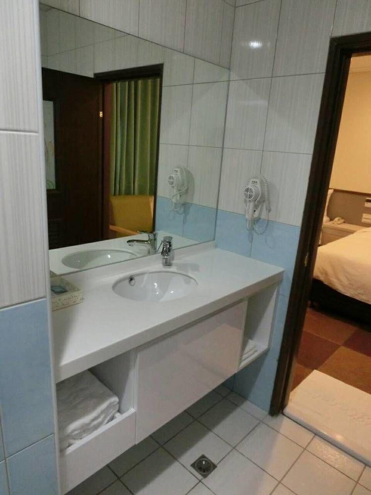 Chang Ti Metropolis Commercial Hotel Zhongli Exterior foto