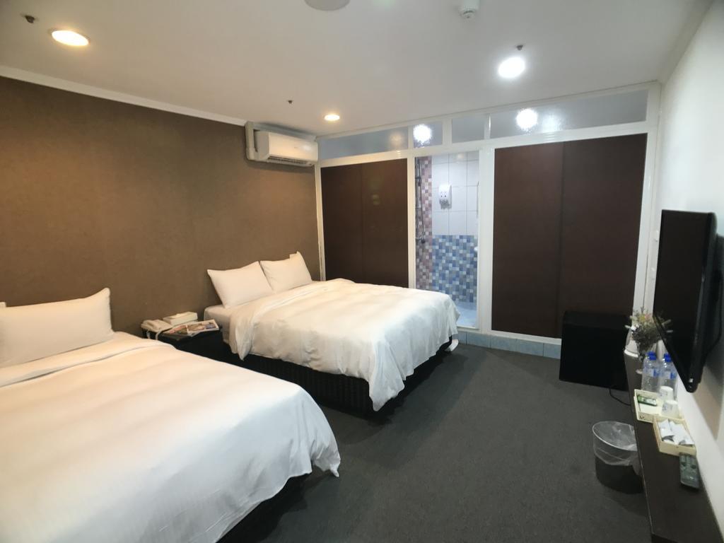Chang Ti Metropolis Commercial Hotel Zhongli Exterior foto